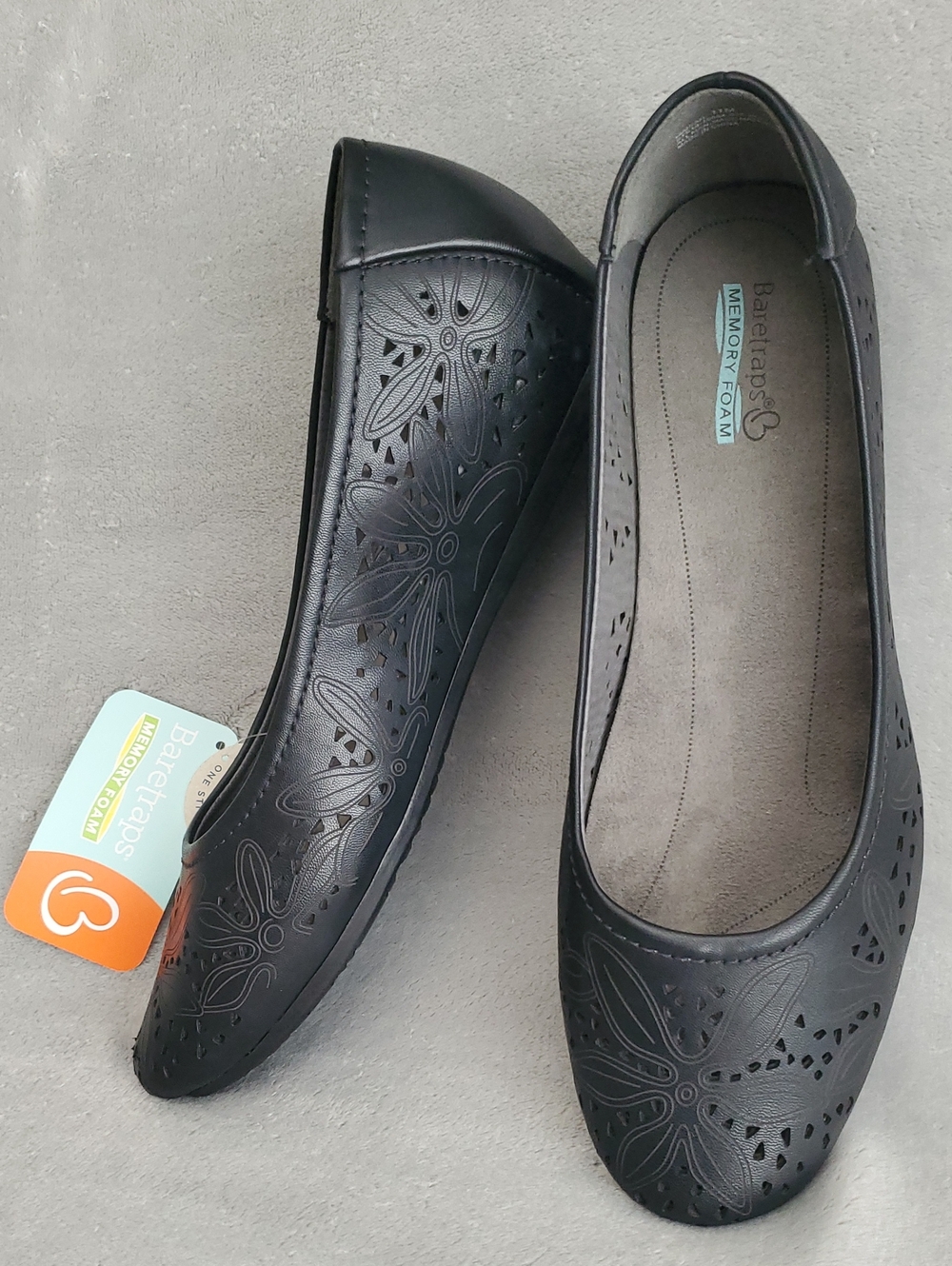 🆕️ BARETRAPS Mariah Black Floral Laser-Cut Memory Foam Flats SIZE: 11M